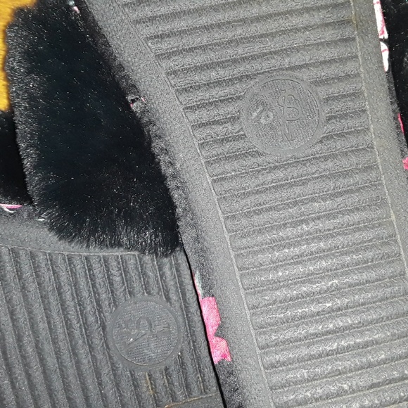 Victoria's  Secret, ladies  slippers - Picture 6 of 6